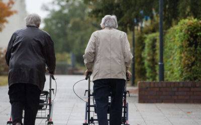 Gewaltige Kluft zwischen Rente und Beamten-Pension – Altersarmut droht